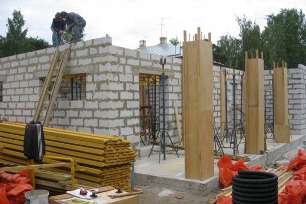 Строительство загородного дома в пос. Лисий нос. Возведение стен из газобетона